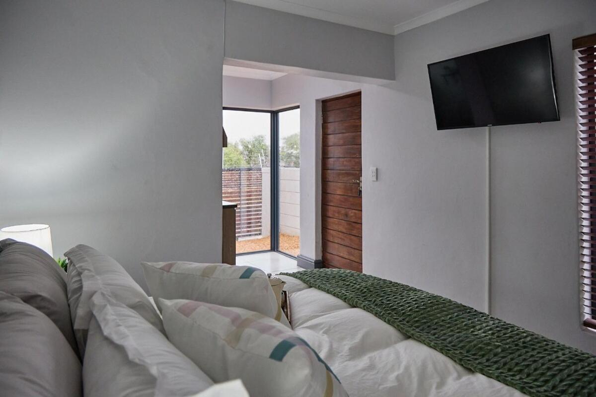 Peppertree Place * Cape Town